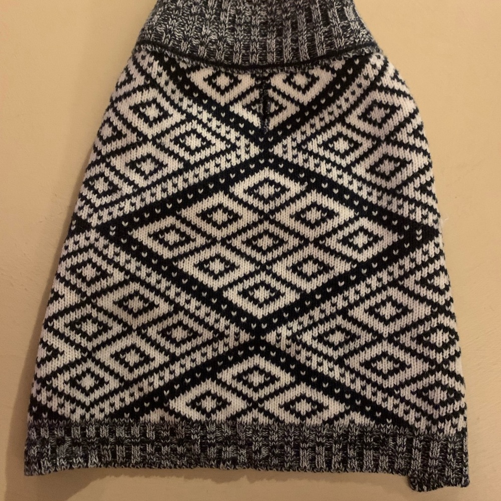 Navy Blue And White Geometric Pattern Dog Sweater.